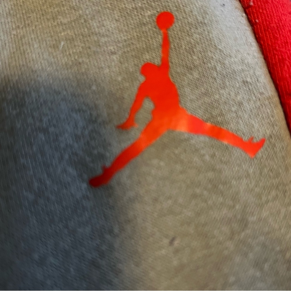 Jordan Kids Set - Gray and Red - Picture 3 of 11